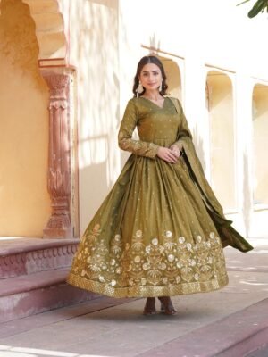 Traditional Long Gown Anarkali For Rakhi Mahendi